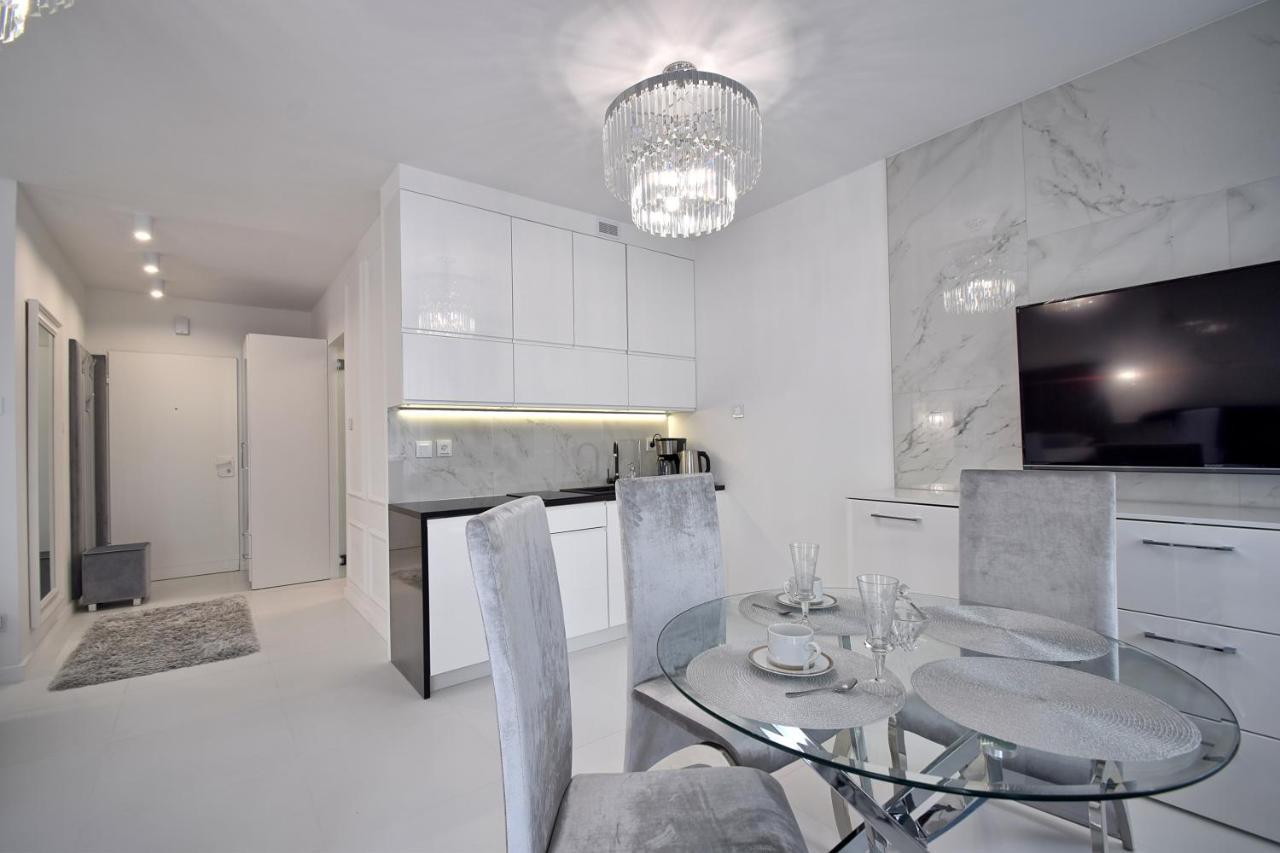 Crystal Apartament 80M Od Plazy, Przy Latarni Morskiej Kołobrzeg Extérieur photo